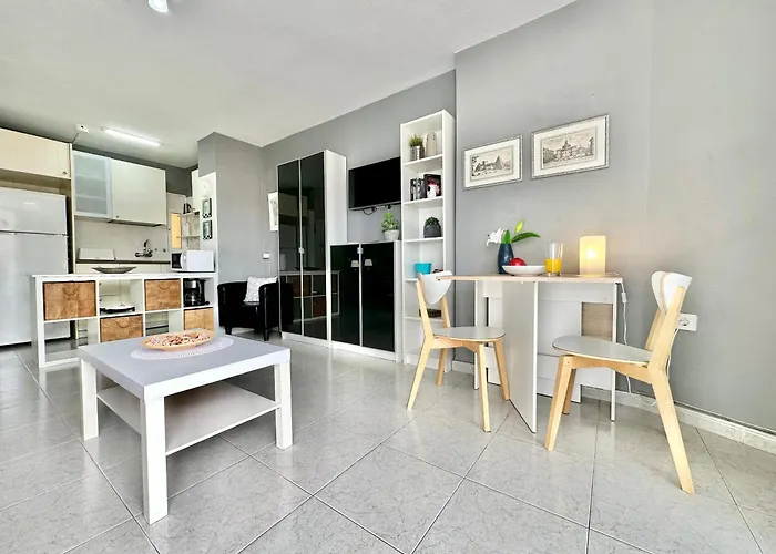 Playa De Americas - Torres De Yomely * Playa de las Americas (Tenerife)